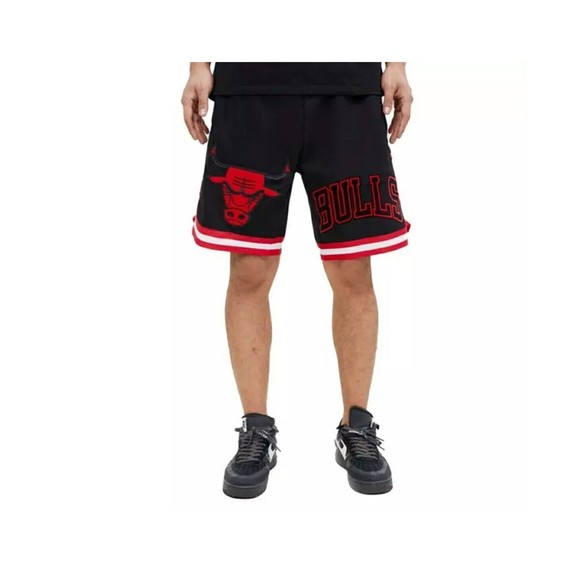 Pro Standard NBA Chicago Bulls Logo Pro Team Men's Black Basketball Shorts NWT.